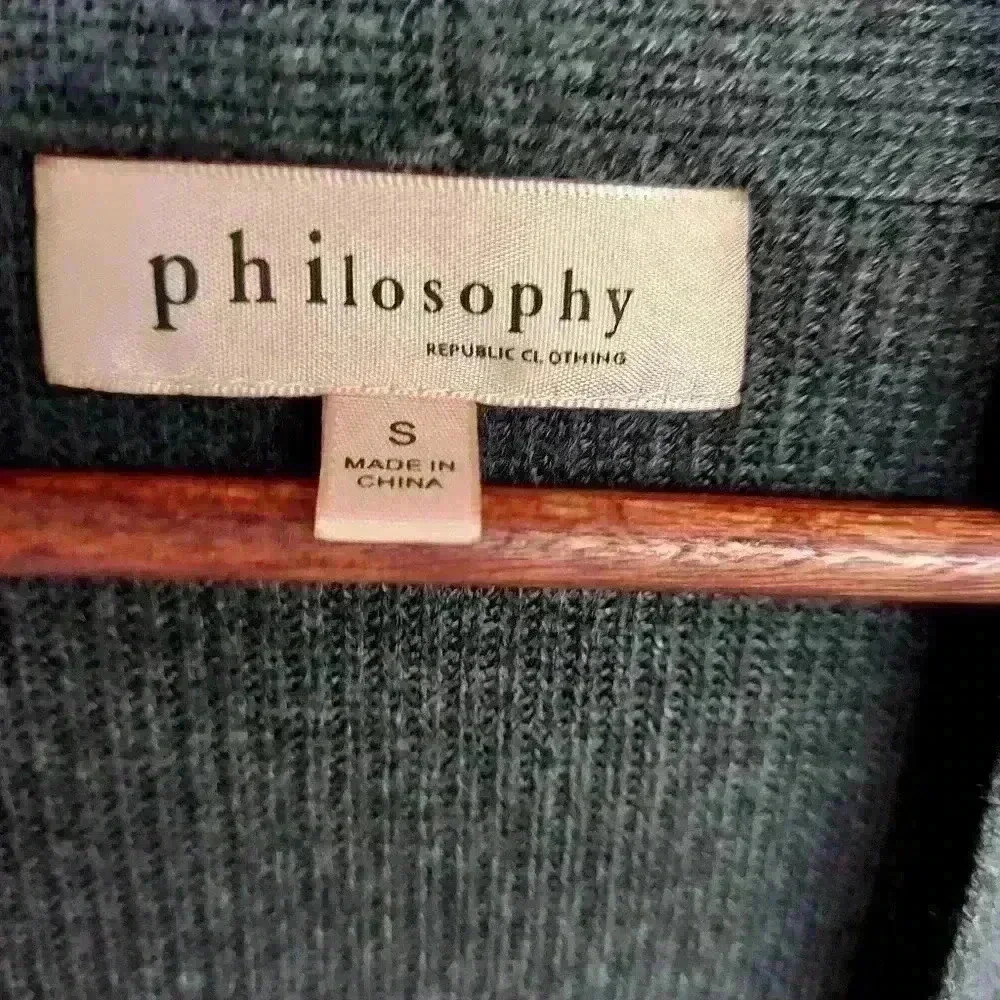 Philosophy open front - Picture 5 of 5